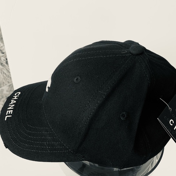 Chanel 🌹 baseball cap 💋🌹 - Picture 3 of 6